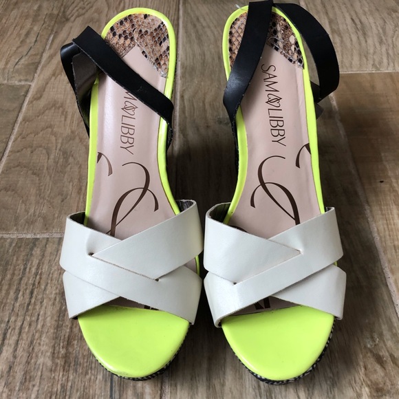 Sam & Libby Detailed Wedge Sandals - Picture 2 of 7